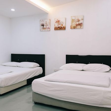 Camelia Homestay Johor Bahru Esterno foto