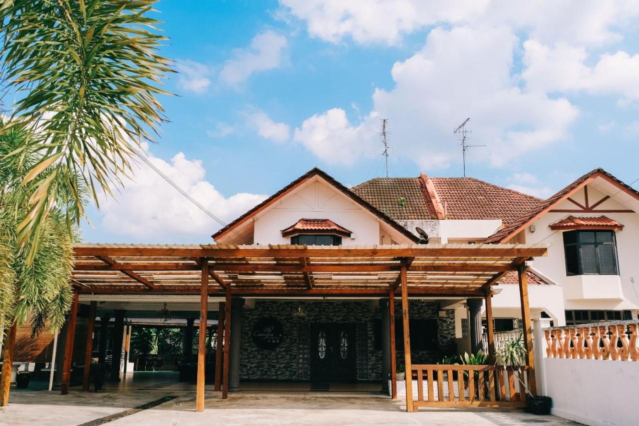 Camelia Homestay Johor Bahru Esterno foto